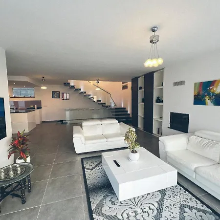 Business & Relax In Alanya, Privacy, Pool, 3 Floors, Top-class فندق ألانيا