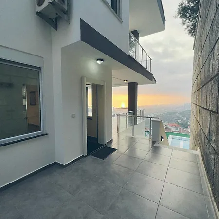 Business & Relax In Alanya, Privacy, Pool, 3 Floors, Top-class ألانيا