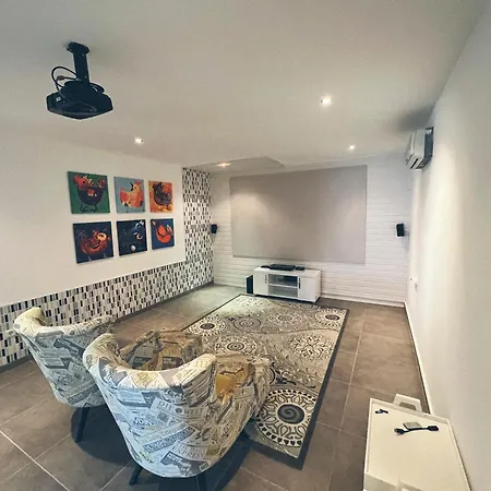 Business & Relax In Alanya, Privacy, Pool, 3 Floors, Top-class 4* ألانيا
