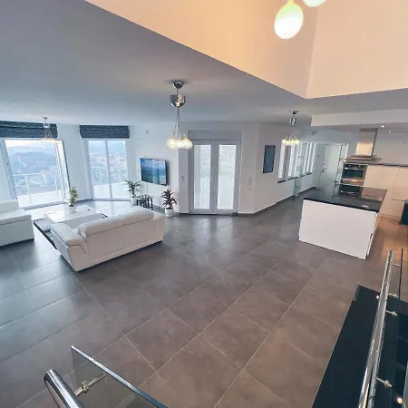 Business & Relax In Alanya, Privacy, Pool, 3 Floors, Top-class Hotel 4*
